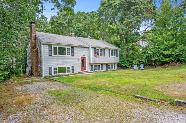 17 Colony Avenue, Buzzards Bay, MA 02532