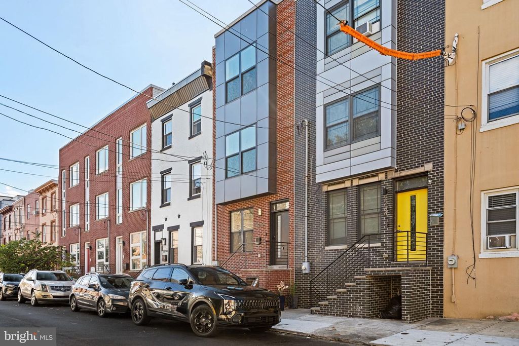 2242 N HOWARD ST, PHILADELPHIA, PA 19133 — photo 3