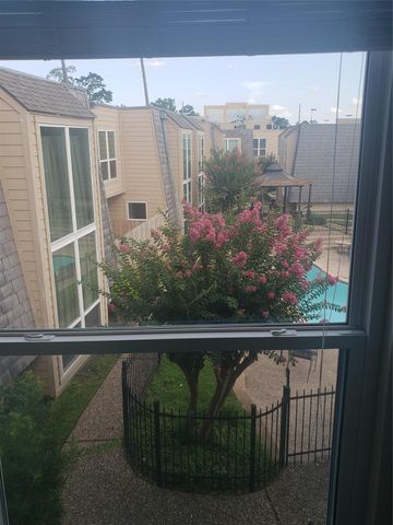 16120 Stuebner Airline Road 603, Spring, TX 77379