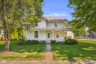 4335 River Road, Columbus, IN 47203