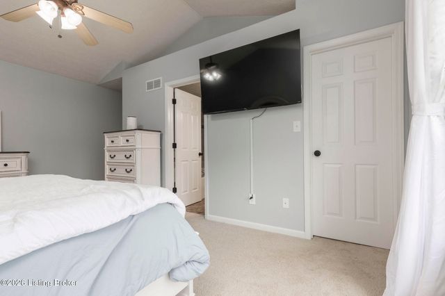 6601 Rockview Way, Louisville, KY 40299