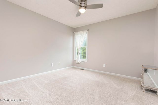 6601 Rockview Way, Louisville, KY 40299