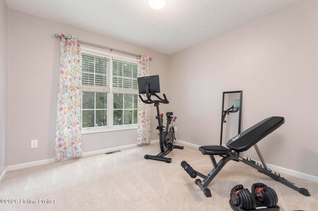 6601 Rockview Way, Louisville, KY 40299