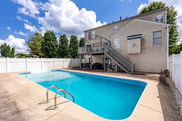 6601 Rockview Way, Louisville, KY 40299