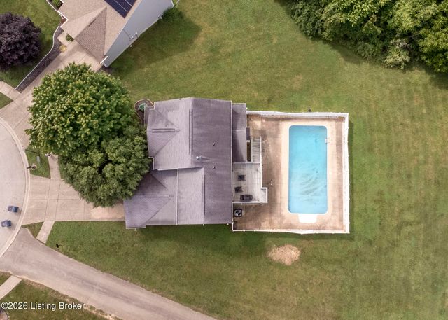 6601 Rockview Way, Louisville, KY 40299