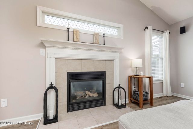 6601 Rockview Way, Louisville, KY 40299