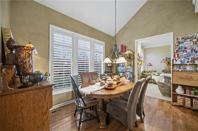 15206 W 164th Terrace, Olathe, KS 66062