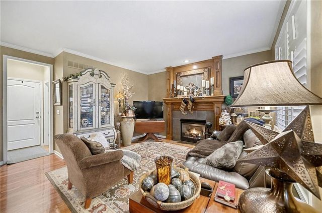 15206 W 164th Terrace, Olathe, KS 66062