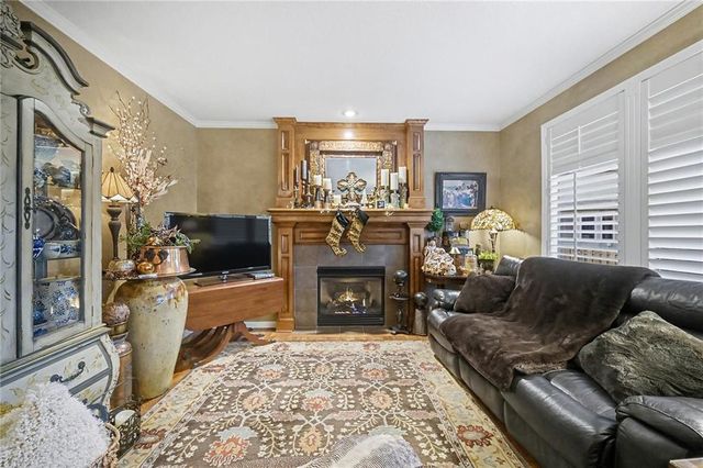 15206 W 164th Terrace, Olathe, KS 66062