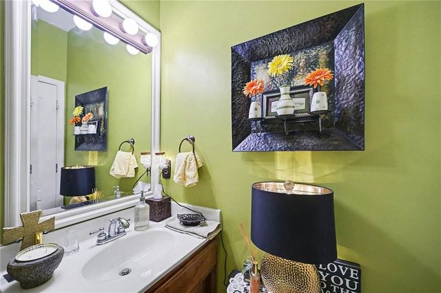 15206 W 164th Terrace, Olathe, KS 66062