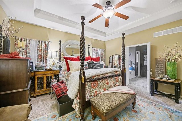 15206 W 164th Terrace, Olathe, KS 66062