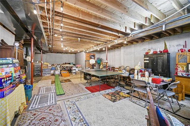 15206 W 164th Terrace, Olathe, KS 66062