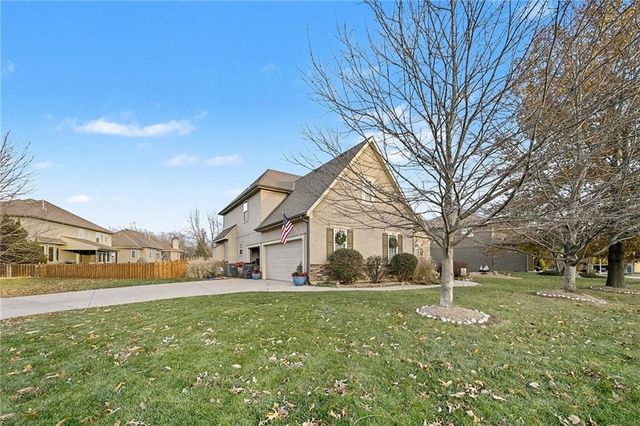 15206 W 164th Terrace, Olathe, KS 66062