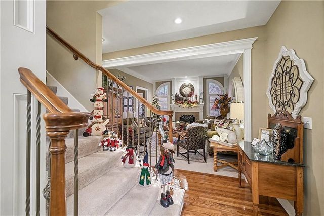 15206 W 164th Terrace, Olathe, KS 66062