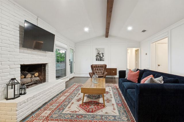 2212 San Simeon Place, Carrollton, TX 75006