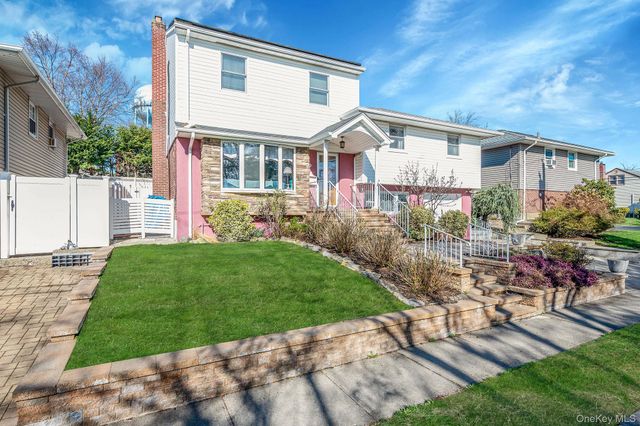 257 Garden City Road, Franklin Square, NY 11010