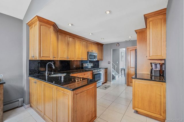 257 Garden City Road, Franklin Square, NY 11010