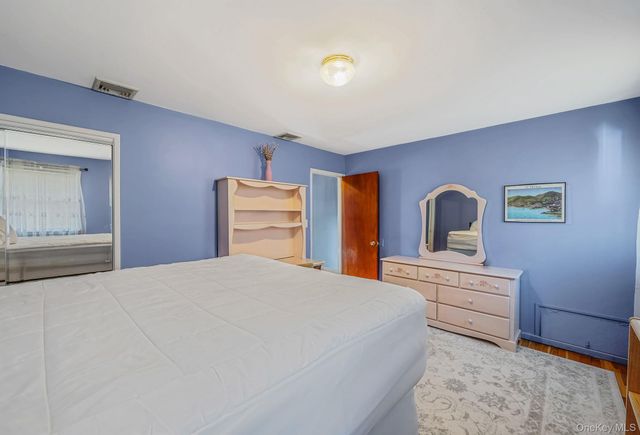 257 Garden City Road, Franklin Square, NY 11010