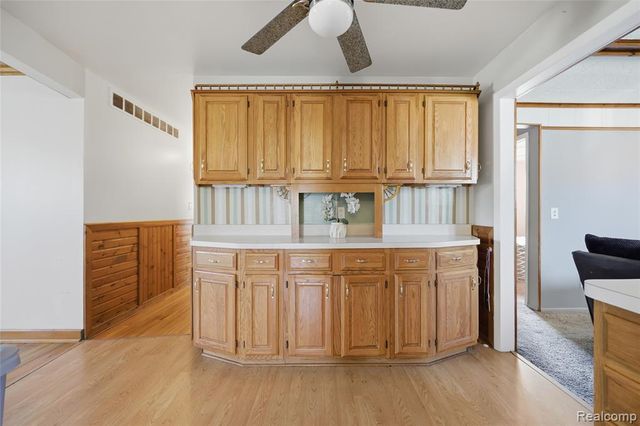 13412 Common Road, Warren, MI 48088