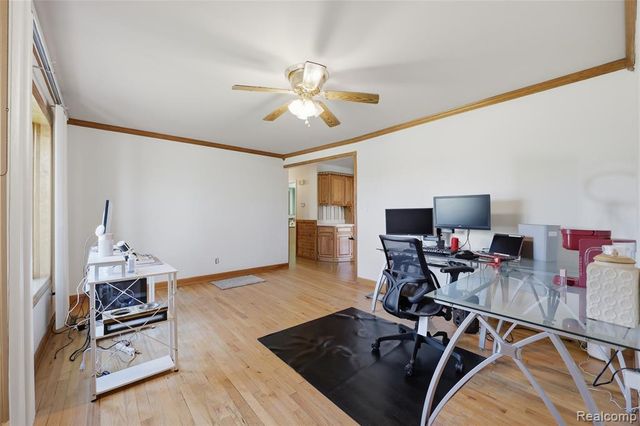 13412 Common Road, Warren, MI 48088