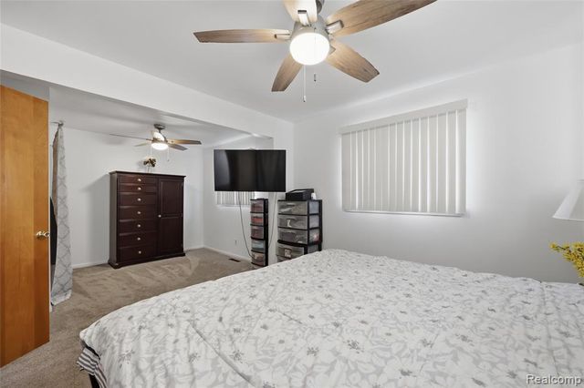 13412 Common Road, Warren, MI 48088