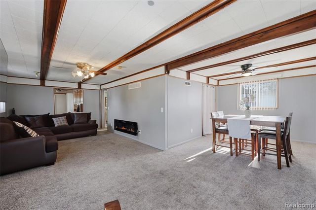 13412 Common Road, Warren, MI 48088