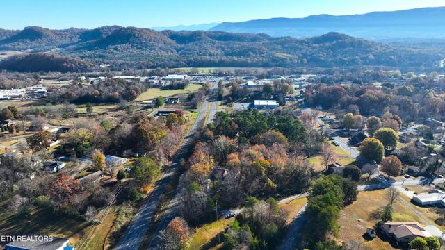 795 Athens Pike, Etowah, TN 37331