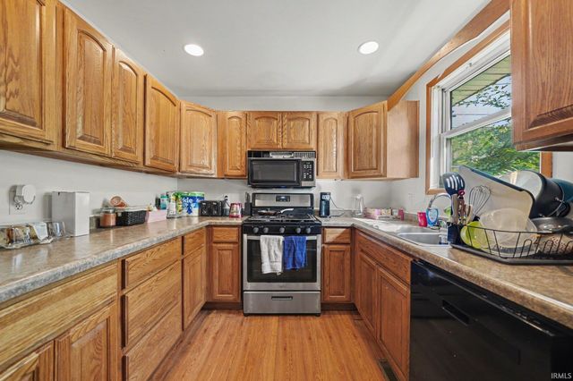 708 Liberty Drive, Mishawaka, IN 46545