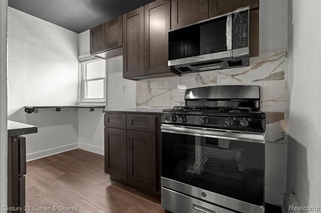 53 W Charlotte Street, Ecorse, MI 48229