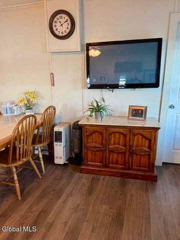 86 Riley Cove Road, Malta, NY 12020