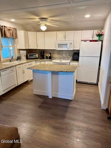 86 Riley Cove Road, Malta, NY 12020