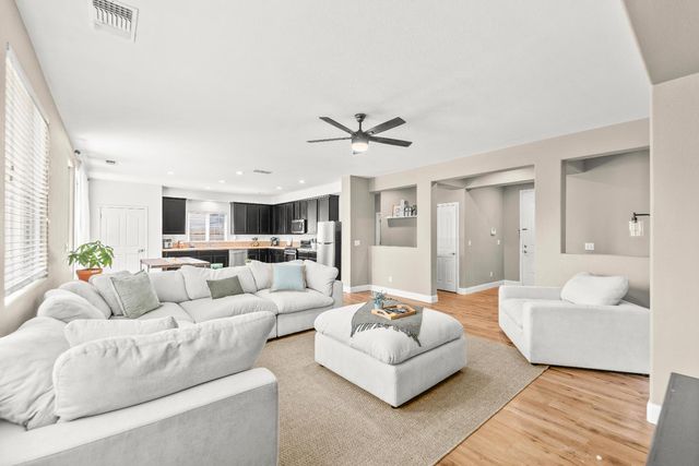 4343 Bluebell Ave, Olivehurst, CA 95961