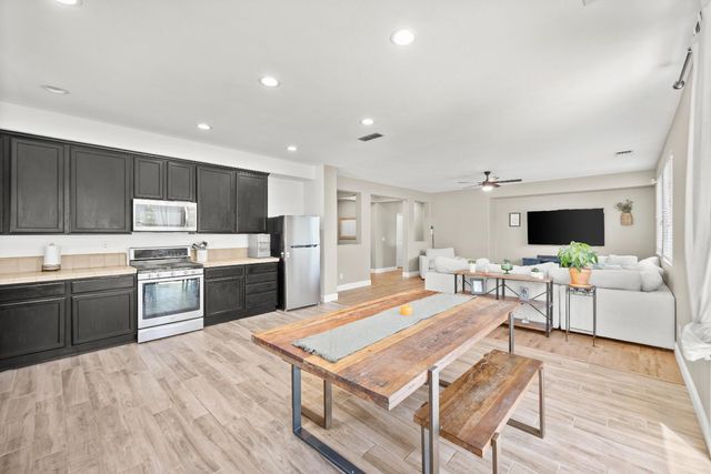 4343 Bluebell Ave, Olivehurst, CA 95961