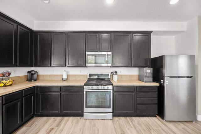 4343 Bluebell Ave, Olivehurst, CA 95961