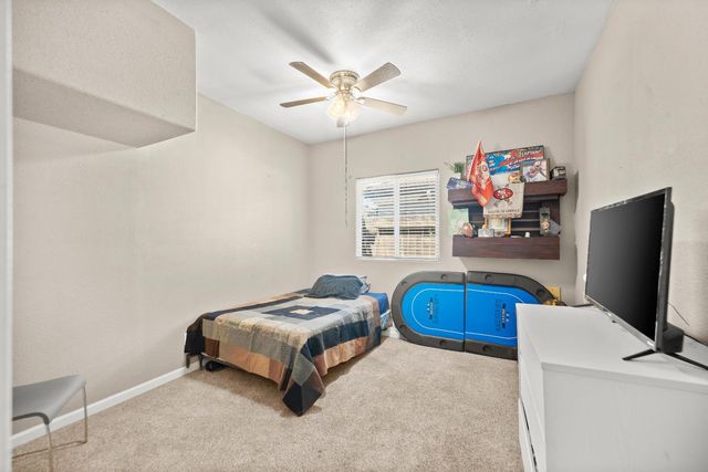 4343 Bluebell Ave, Olivehurst, CA 95961