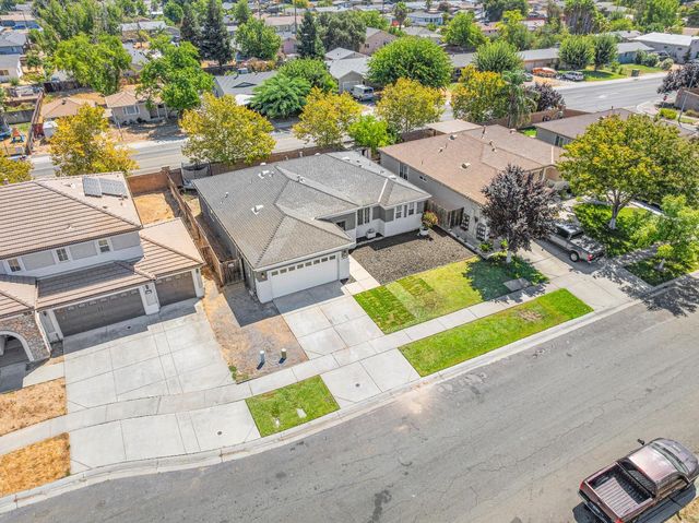 4343 Bluebell Ave, Olivehurst, CA 95961