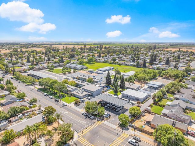 4343 Bluebell Ave, Olivehurst, CA 95961