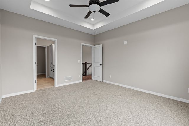 3056 Ridgeview Circle, Coralville, IA 52241