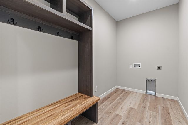 3056 Ridgeview Circle, Coralville, IA 52241