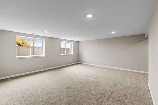 3056 Ridgeview Circle, Coralville, IA 52241