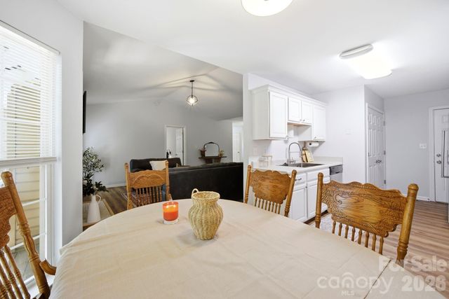 1008 Raywood Court, Matthews, NC 28104