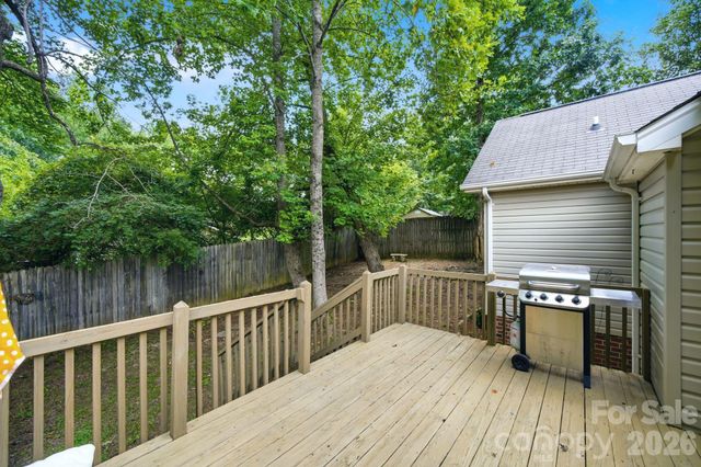 1008 Raywood Court, Matthews, NC 28104