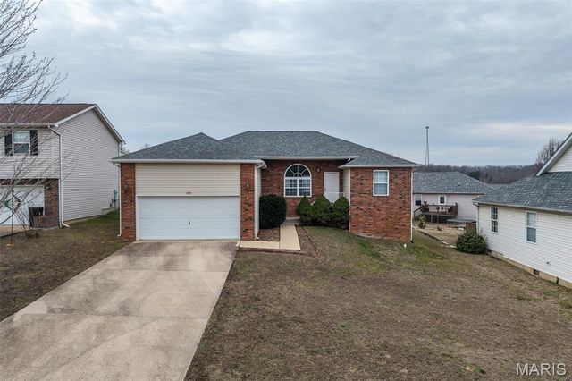 105 Hillcrest Court, St Robert, MO 65584