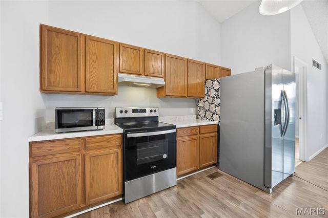 105 Hillcrest Court, St Robert, MO 65584