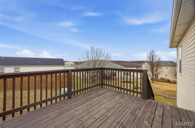105 Hillcrest Court, St Robert, MO 65584