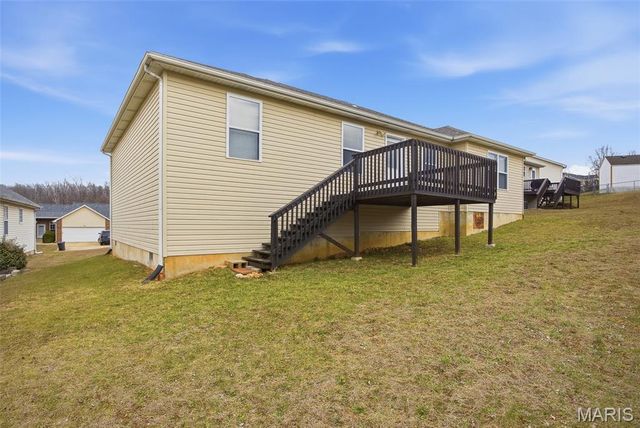 105 Hillcrest Court, St Robert, MO 65584