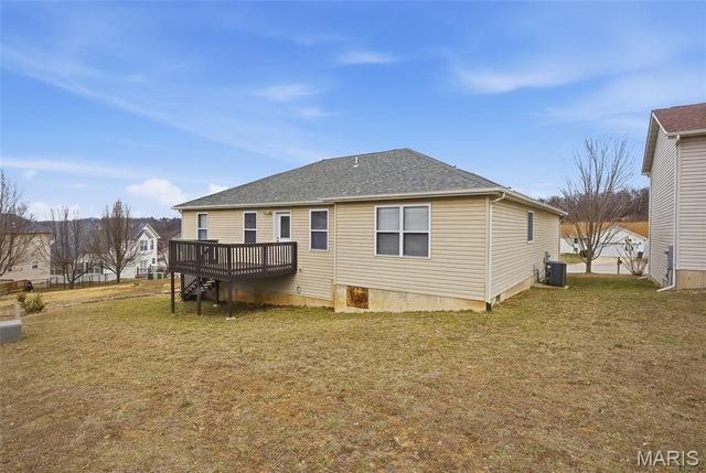 105 Hillcrest Court, St Robert, MO 65584