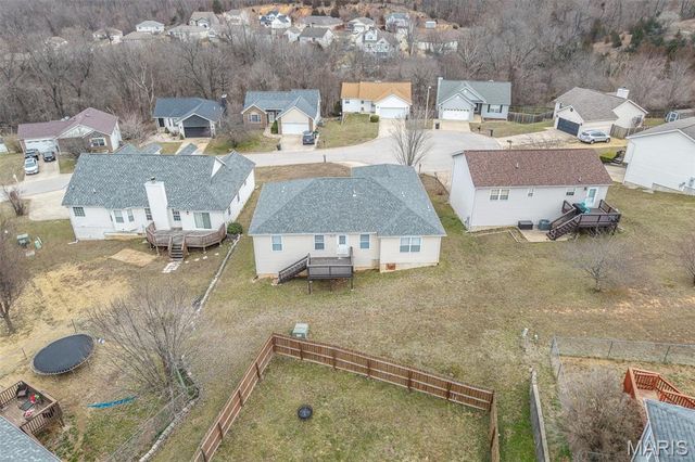 105 Hillcrest Court, St Robert, MO 65584