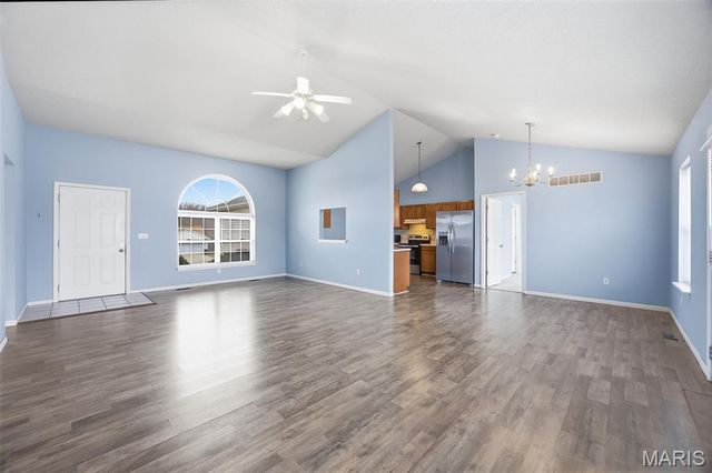 105 Hillcrest Court, St Robert, MO 65584