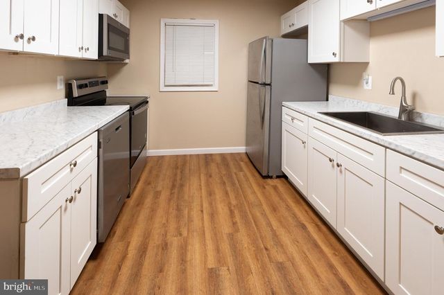 604 TRENTON RD, Fairless Hills, PA 19030